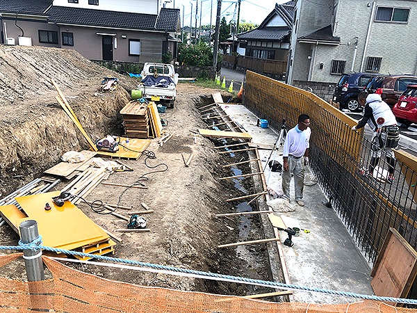 擁壁（ようへき）立ち上がり部分の工事｜ファンズライフホームの  