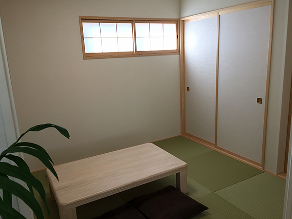 へりの無い琉球畳で明るい和室